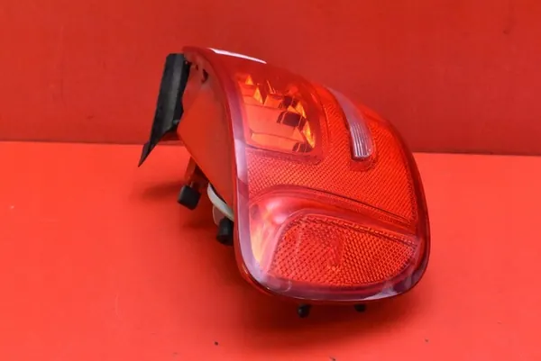 Luz trasera izquierda Audi A4 B8 Kombi 07-11 image 5