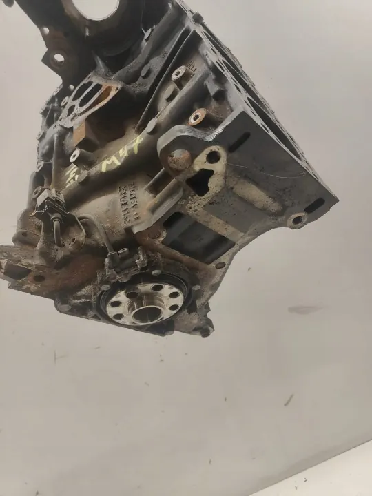 Motorblock nedre del OEM 7786664 BMW E90 E91 2.0 D image 4