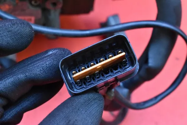 Bomba de combustible ME190711 Mitsubishi Pajero 3.2 DID 03-06 image 9