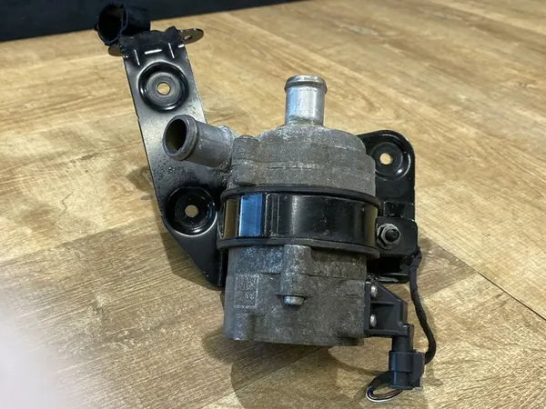 Collier de pompe à eau 1.4 TSI 2.0 TDI Audi A4 B9 A5 image 2