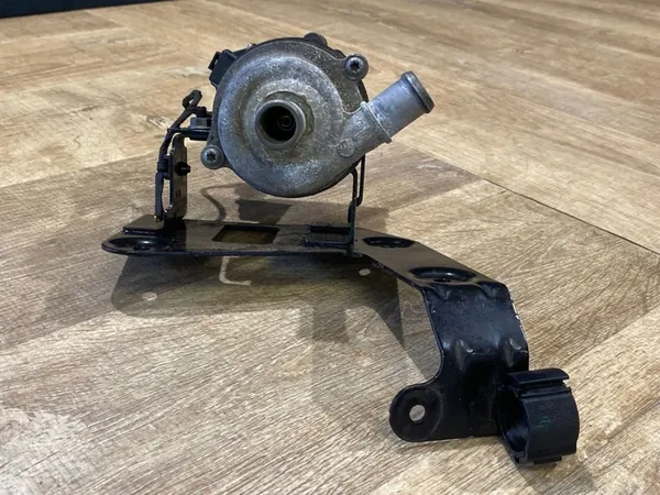 Collier de pompe à eau 1.4 TSI 2.0 TDI Audi A4 B9 A5 image 4