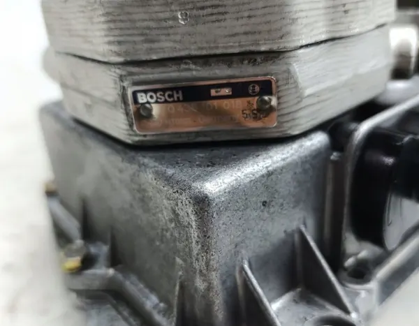 Kraftstoffverteiler OEM 0438120170 für Mercedes 560 image 4
