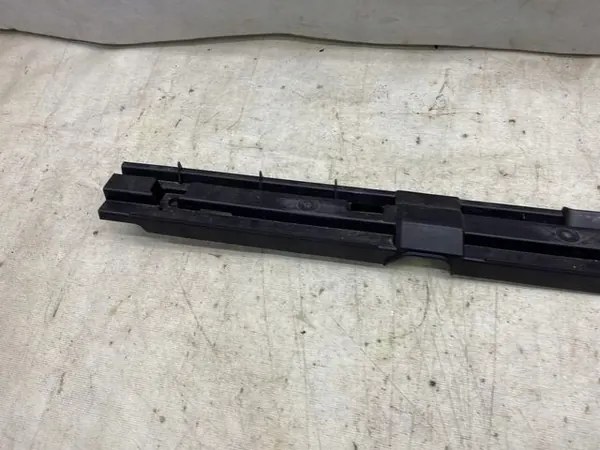 Rail Guide Coffre Gauche Volvo V60 II OEM 31462614 image 3