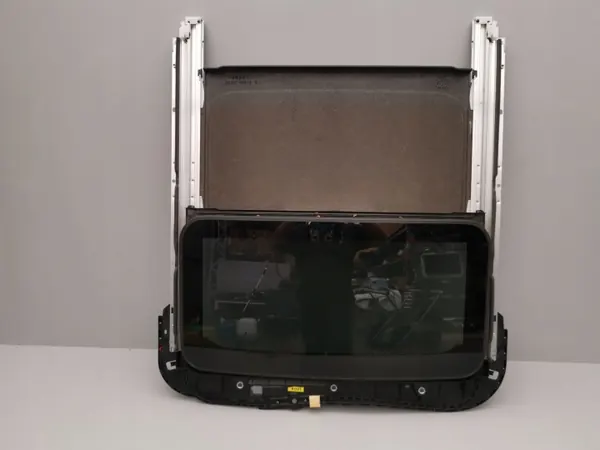 Toit Ouvrant Hyundai Kona OEM 9J 81666-J9000 image 2