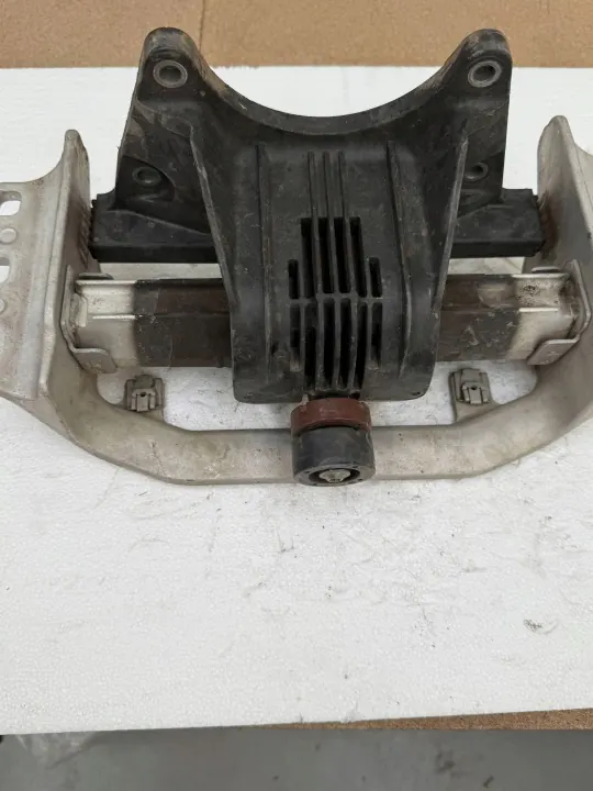 Support de boîte Mercedes OEM A2142401600 - Occasion image 2