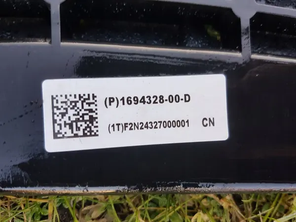 Tesla Model 3 2024 Viga de para-choque dianteiro image 3