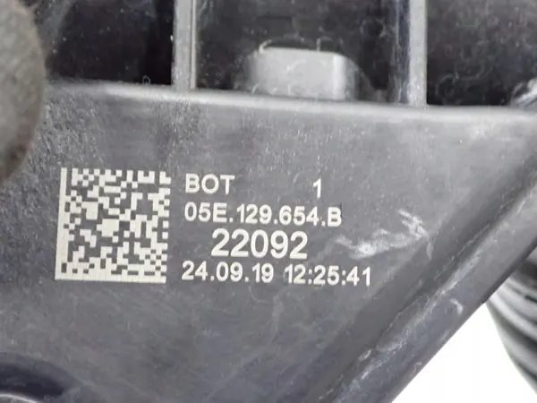 Manguera de admisión OEM 05E129654B para VW Tiguan II image 5