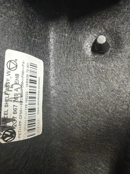 VW Taigo achterbakplank OEM 2G7867769A - Gebruikt image 5