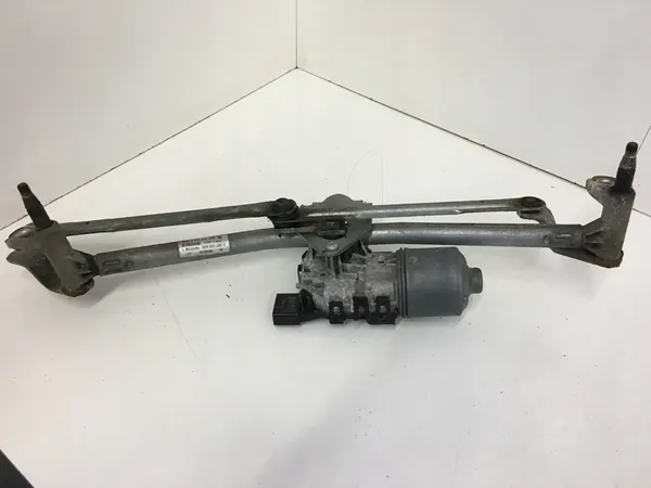 Pyyhkijämekanismi Polo 9N Etu VW OEM 6Q1955023E image 2