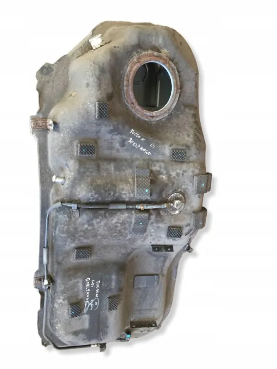Hyundai Bränsletank OEM 31100-D7000 för Tucson III 1.6 Bensin image 2