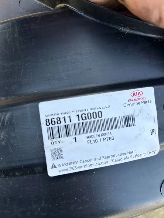 KIA RIO II 05-11 Etuvasen Lokasuoja OEM 868111G000 image 3