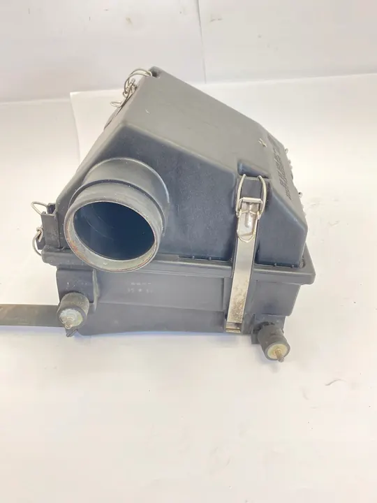 Ilmansuodattimen Kotelo Mercedes W124 E250 Diesel image 10