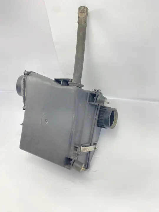 Ilmansuodattimen Kotelo Mercedes W124 E250 Diesel image 7