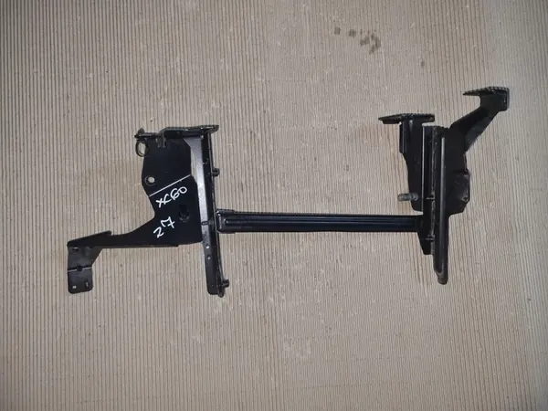 VOLVO XC60 II 17-20 Support de Radiateur OEM image 1