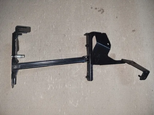 VOLVO XC60 II 17-20 Support de Radiateur OEM image 4