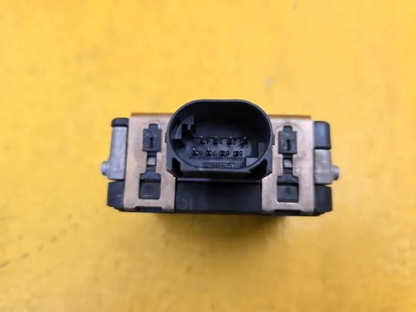 Radar Distronic Mercedes G W463 OEM A4639003802 image 4