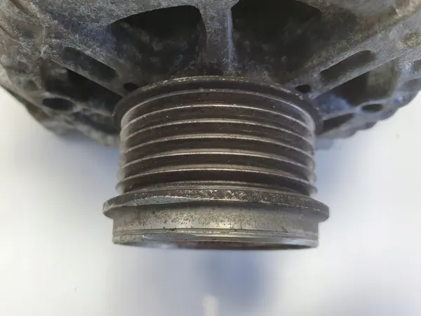 Opel Corsa C 1.3 CDTI Vaihtovirtageneraattori 93169024 image 4