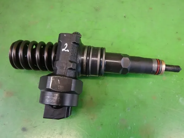 Inyector OEM 038130073F 0414720007 Audi A4 B5 Lift image 2
