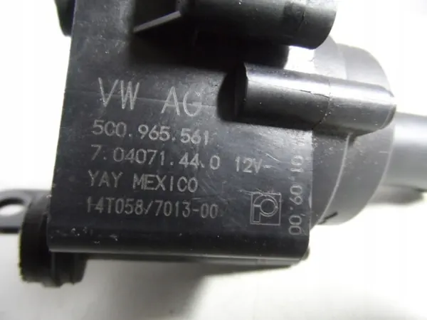 Vattenpump VW Jetta 5C 1.8 TFSI USA 5C0122063E image 5