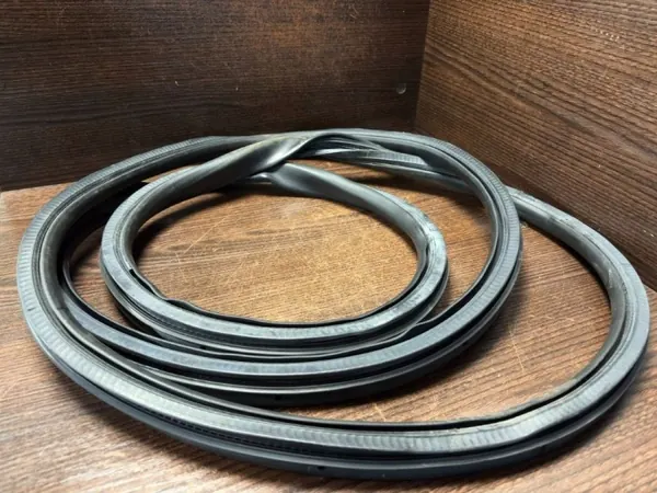 Fönsterpackning framdörr vänster OEM RAJ23278 Toyota Proace image 2