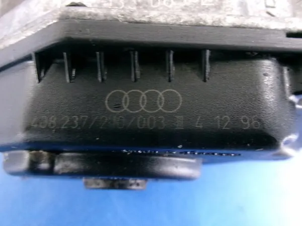 AUDI A6 C4 1.8 Corpo de Aceleração VDO 058133063E ADR image 4