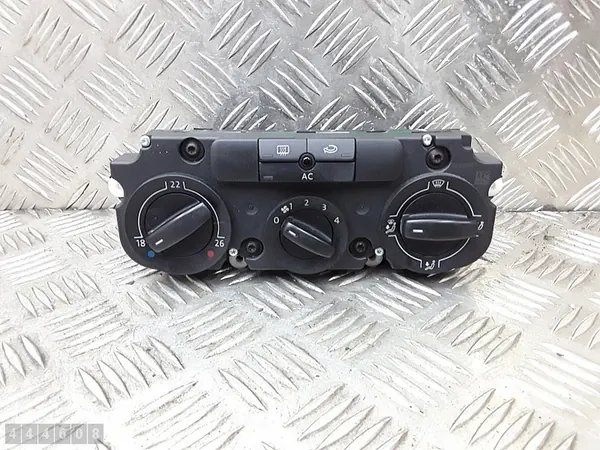 Module de contrôle climatique VW Golf Plus 2009 5M2820045A image 1