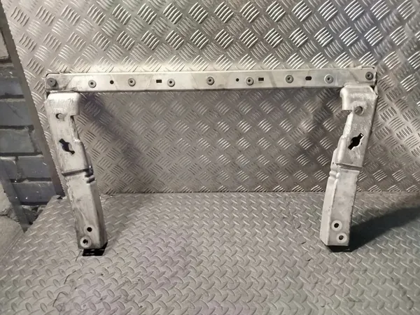 Kylarfäste MASERATI GHIBLI 3.0L bensin image 2