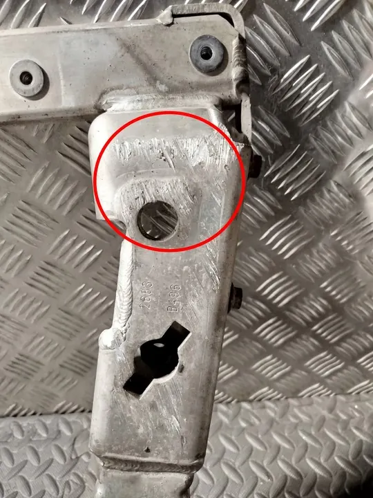 Kylarfäste MASERATI GHIBLI 3.0L bensin image 5