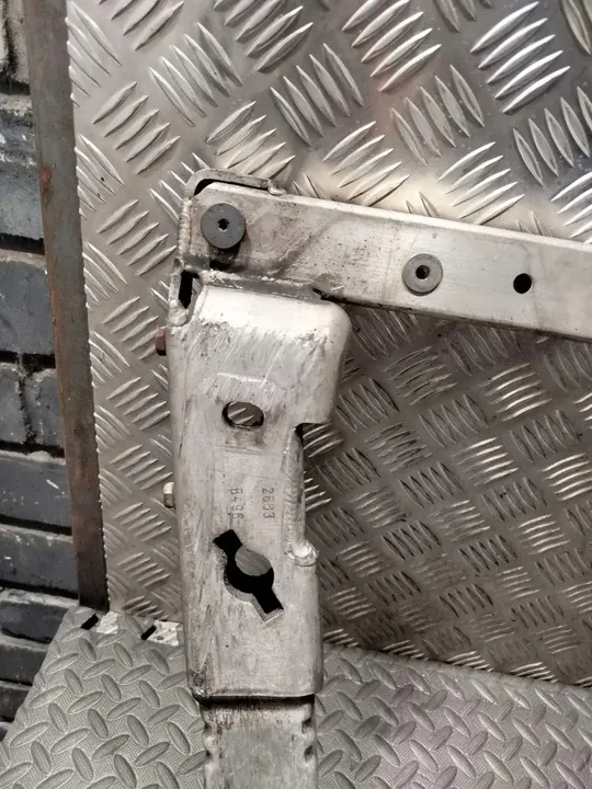 Kylarfäste MASERATI GHIBLI 3.0L bensin image 6