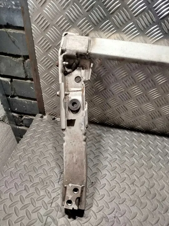 Kylarfäste MASERATI GHIBLI 3.0L bensin image 9