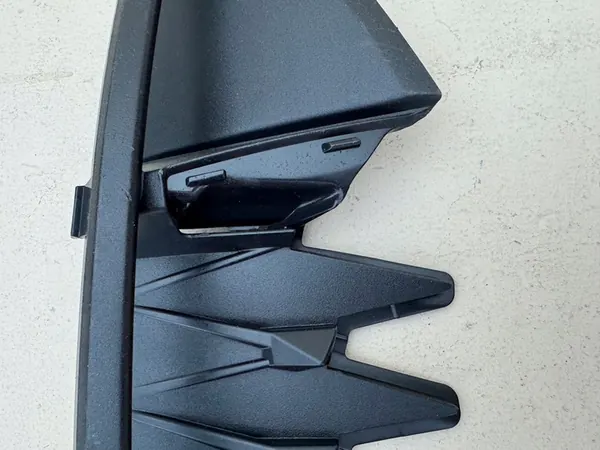 GRIGLIA PARAFANGO DESTRA SKODA OCTAVIA IV 4 LIFT 5E3807834 image 3