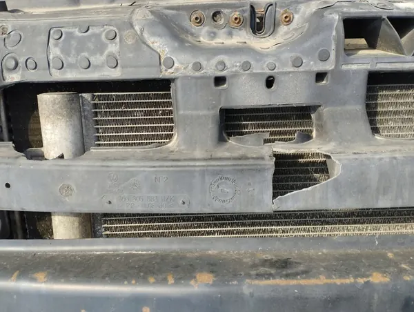 Komplette Frontstoßstange Volkswagen Polo IV 9N image 6