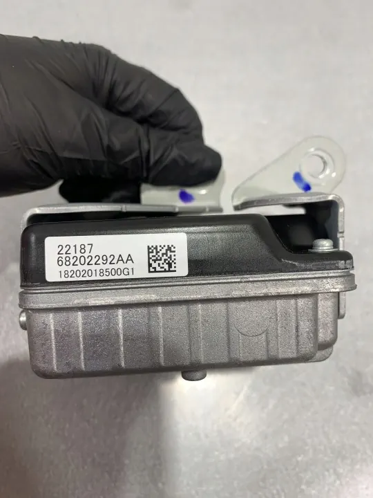 Jeep Compass 2018 Commande Direction OEM FBZ18596 image 4