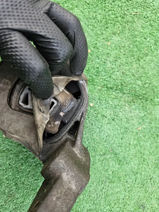 Supporto motore Opel Insignia A 2.8 V6 13228306CT image 6