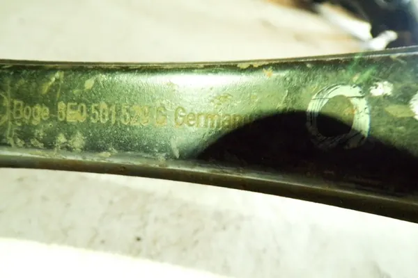 Snodo posteriore sinistro AUDI A4 8E0501529G image 2