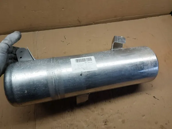 Ilmasäiliö OEM 971616202 Bentley GT 21r 3SD:lle image 4