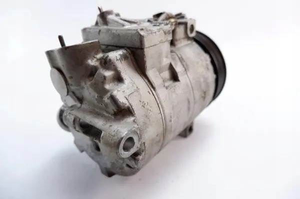 Compresseur climatisation Mercedes OEM 374738 pour C W202 image 5
