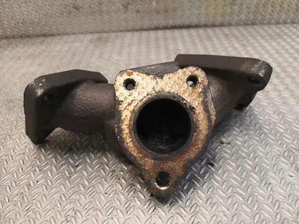 Mercedes-Benz Pakoputken keräin OEM 6421421009 image 3