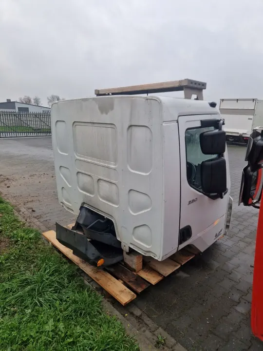Cabina DAF LF 45/55 Euro 6 OEM 2363286 - Usado image 5