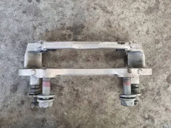 Support avant OEM 68003699AA pour Chrysler/Dodge/Jeep image 4