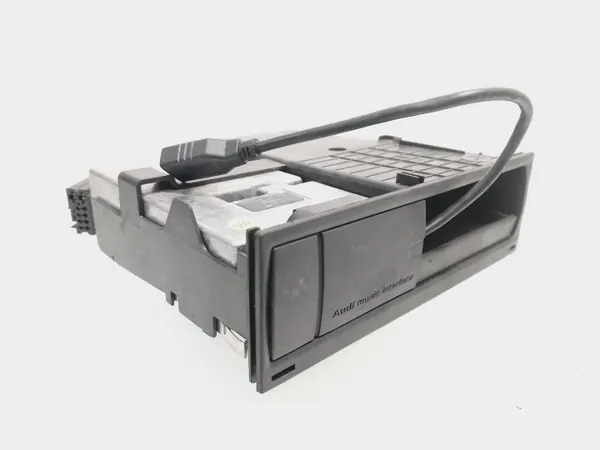 Lecteur Interface Audi OEM 8P0035785 - Occasion image 2