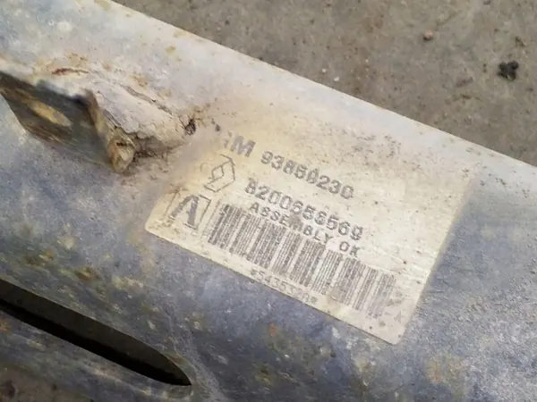 Opel Vivaro Achterbalk OEM 93859230 - Gebruikt image 5