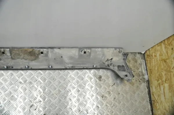 OEM 764197469R Cubre umbral izquierdo Dacia Sandero III image 5