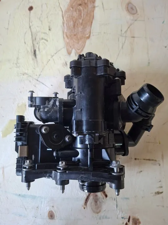 Módulo de gestão térmica BMW 2 U06 X1 U11 220i OEM 9896577 image 3