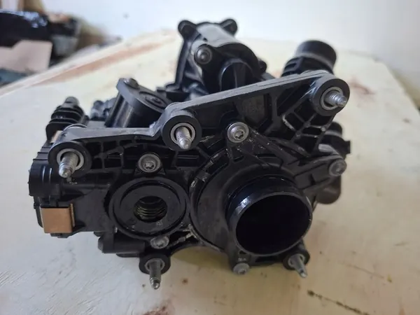 Módulo de gestão térmica BMW 2 U06 X1 U11 220i OEM 9896577 image 4