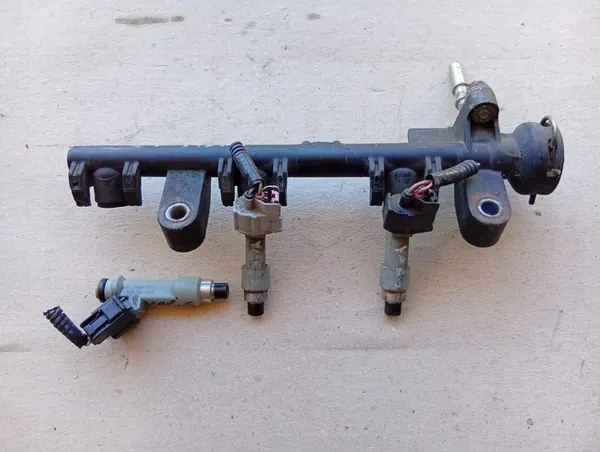 TOYOTA YARIS II AYGO Bränsleinsprutare 1.0 23250-00010 image 3