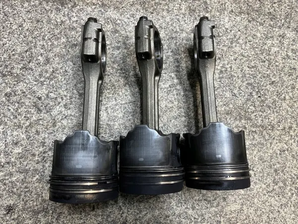 Pistón OEM 12111-67JG0 para Suzuki Grand Vitara 2 image 3