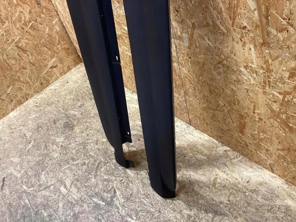 Guarniçao de pilar esquerdo Porsche Macan OEM 95b854885a1e0 image 4