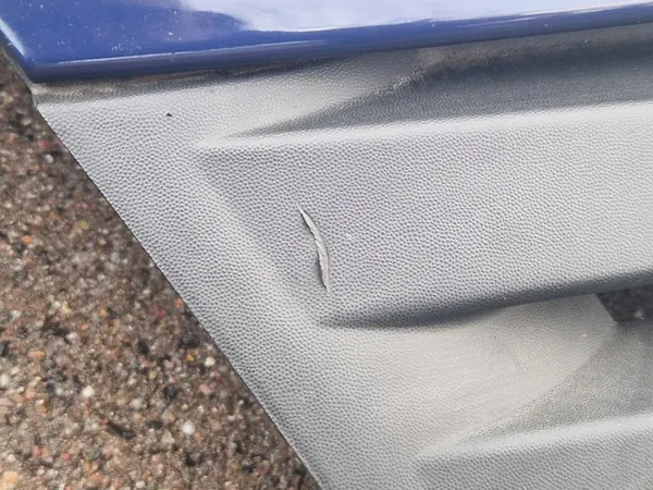 DACIA SANDERO I Front Bumper Grille 8200735104 image 5