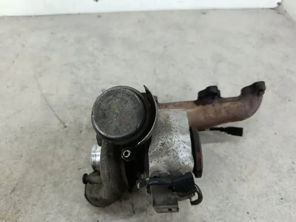 Turbo con colector usado OEM 03G253014M image 3